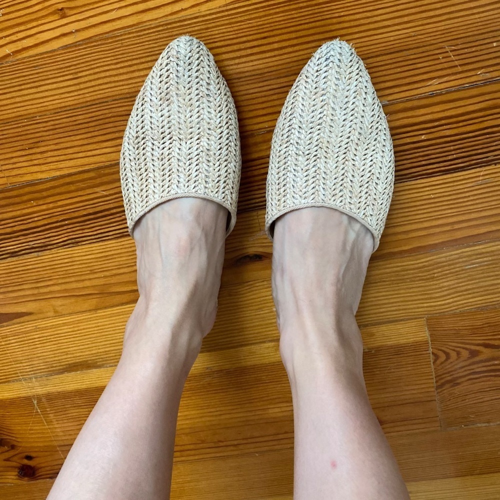 Universal Thread Cream Mules with Textured Knit Pattern